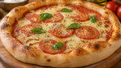 Massa de Pizza Caseira Tradicional: Crocante por Fora e Borda que Estufa receita